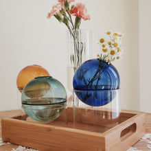 Chargement de l&#39;image dans la visionneuse de la galerie, Vase boule verre design

