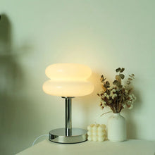 Chargement de l&#39;image dans la visionneuse de la galerie, Lampe rétro crème
