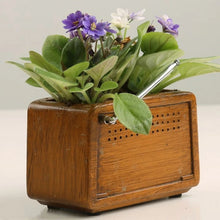 Chargement de l&#39;image dans la visionneuse de la galerie, Pot de fleur style radio vintage
