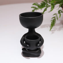Chargement de l&#39;image dans la visionneuse de la galerie, Pot de fleur bonhomme assis noir
