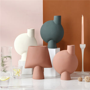 Vase contemporain en céramique