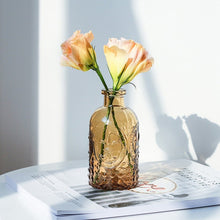 Chargement de l&#39;image dans la visionneuse de la galerie, Vase en verre rétro
