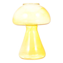 Chargement de l&#39;image dans la visionneuse de la galerie, Vase en verre champignon jaune
