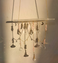 Chargement de l&#39;image dans la visionneuse de la galerie, Attrape-soleil Sun catcher cristal suspendu
