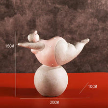 Chargement de l&#39;image dans la visionneuse de la galerie, Statuette femme ronde danseuse
